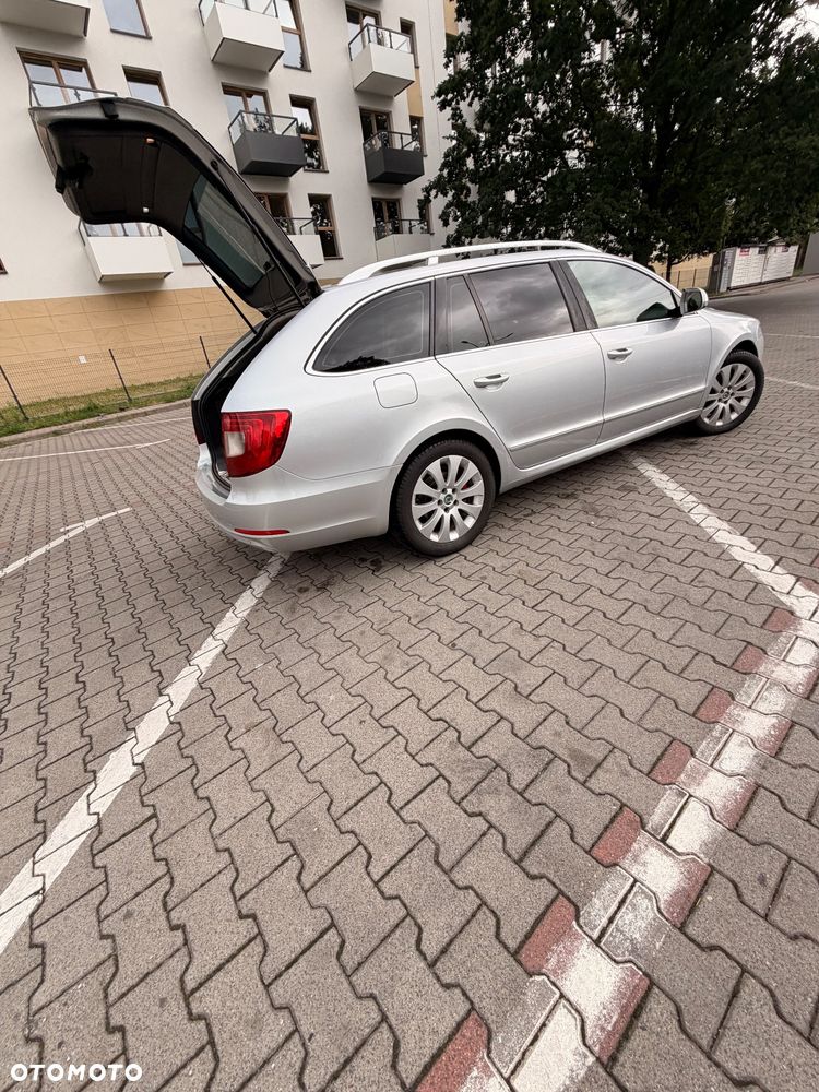 Skoda Superb 2.0 TDI Active DSG - 14