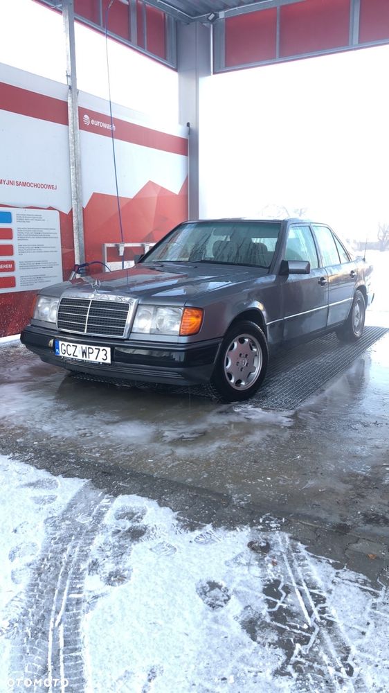 Mercedes-Benz W124 (1984-1993) - 11