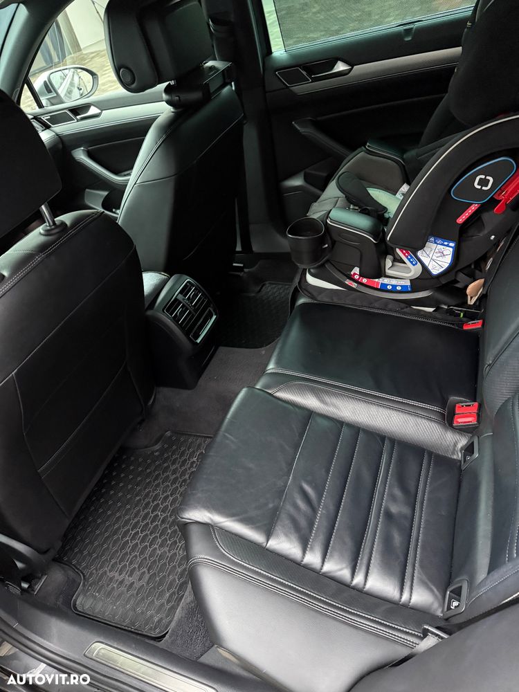 Volkswagen Passat Variant 2.0 TDI DSG 4Motion R Executive - 8