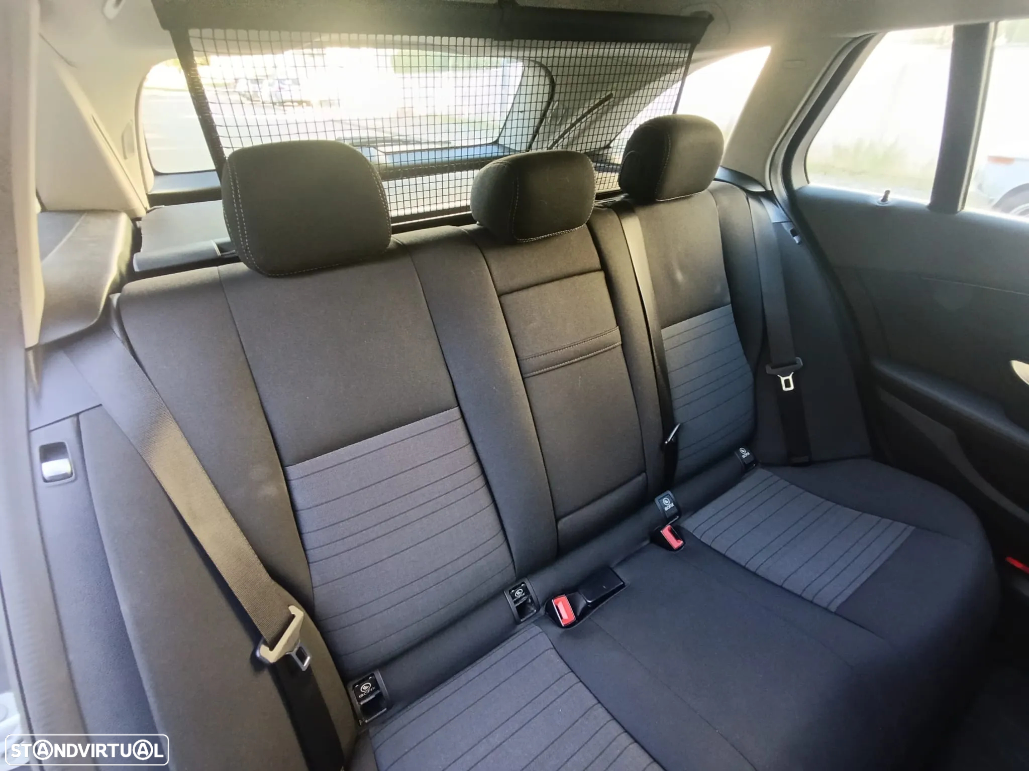 Mercedes-Benz C 200 BlueTEC Avantgarde+ Aut. - 32