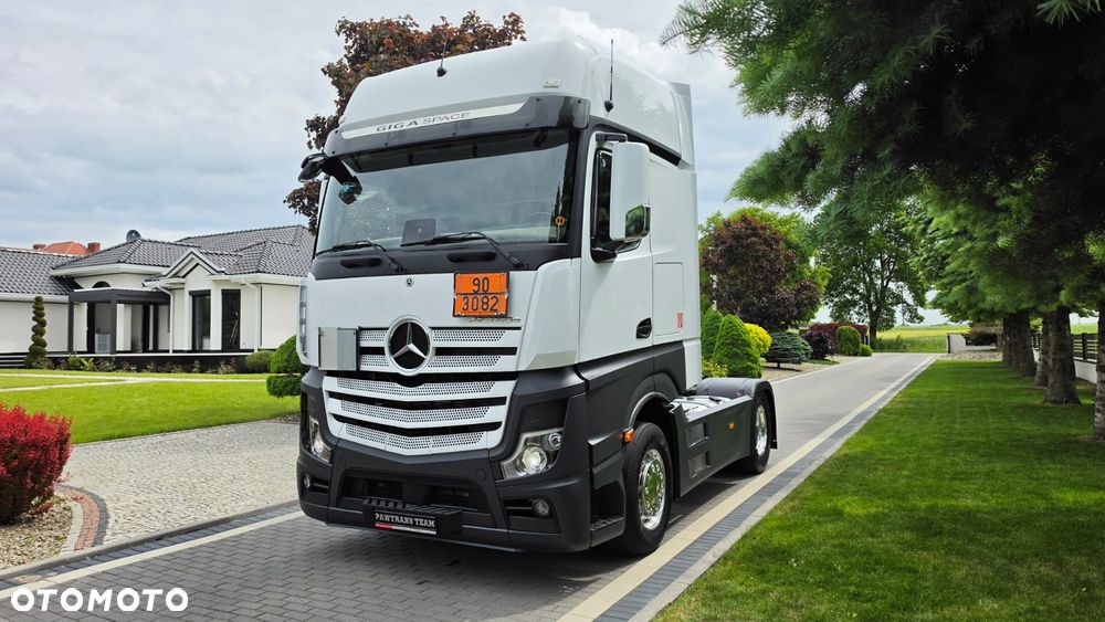 Mercedes-Benz ///ACTROS///MP5///1845/// 2021///PEŁNY ADR///GIGA SPACE CAB///SALONKA///XENON///ZABUDOWY MIĘDZYOSIOWE///KLIMATYZACJA POSTOJOWA///LEDY///VIRTUAL  COCPIT///STAN BARDZO DOBRY - 1