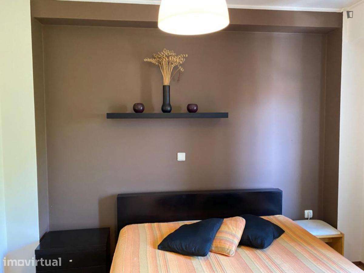 Quarto - localizado em Campanhã Porto - Grande imagem: 4/11