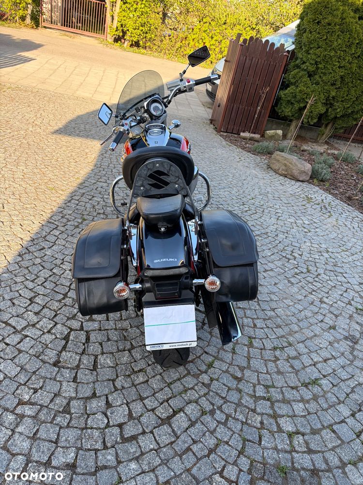 Suzuki Intruder - 6