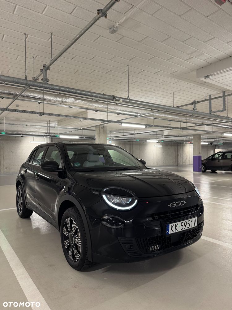 Fiat 600 HYBRID 125 Jahre Edition - 1