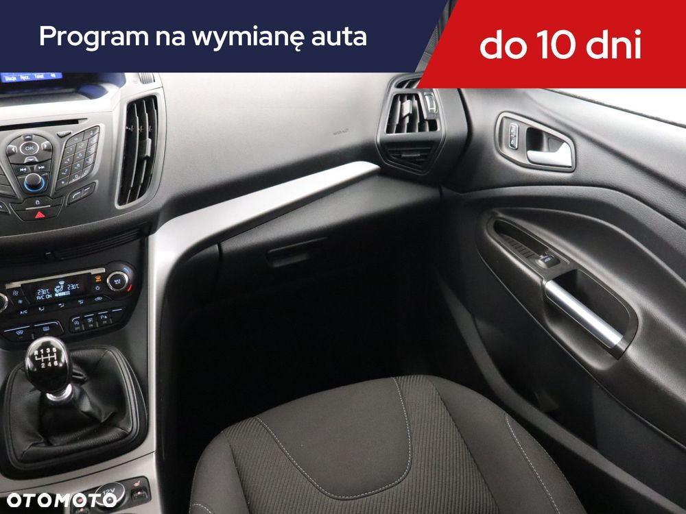 Ford Kuga - 10