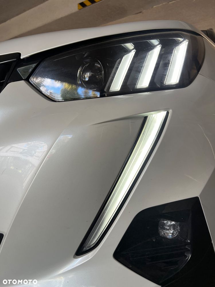 Peugeot 2008 PureTech 130 EAT8 GT - 7