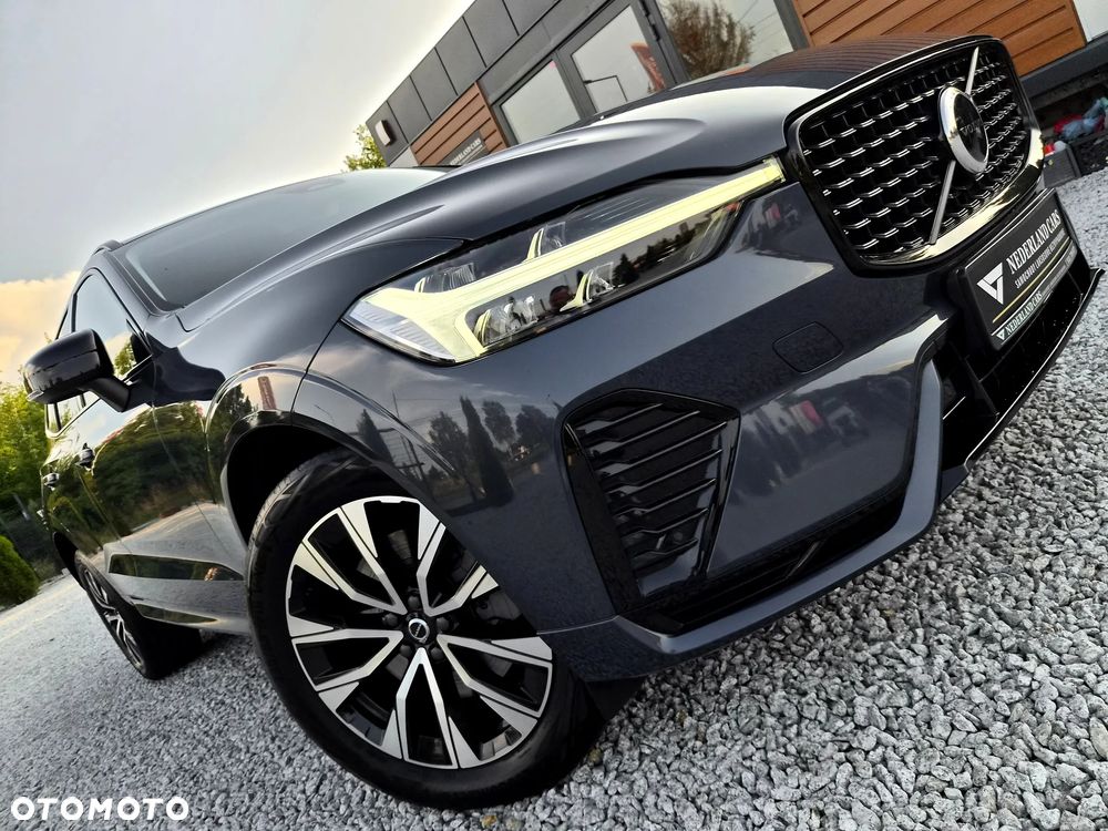 Volvo XC 60 B4 D Plus Dark - 37