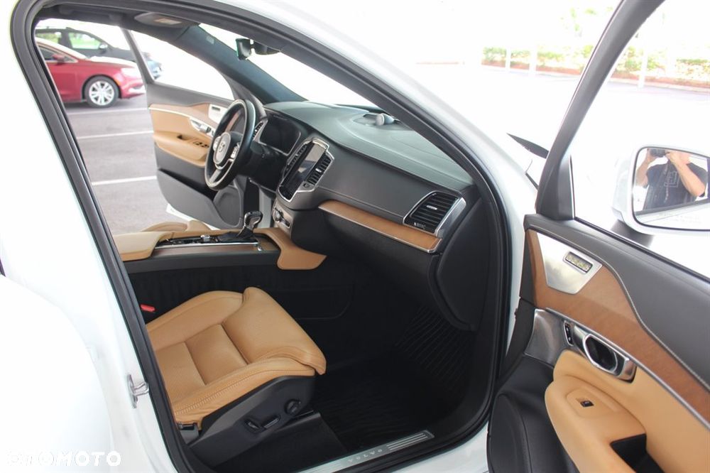 Volvo XC 90 T6 AWD Inscription 7os - 24