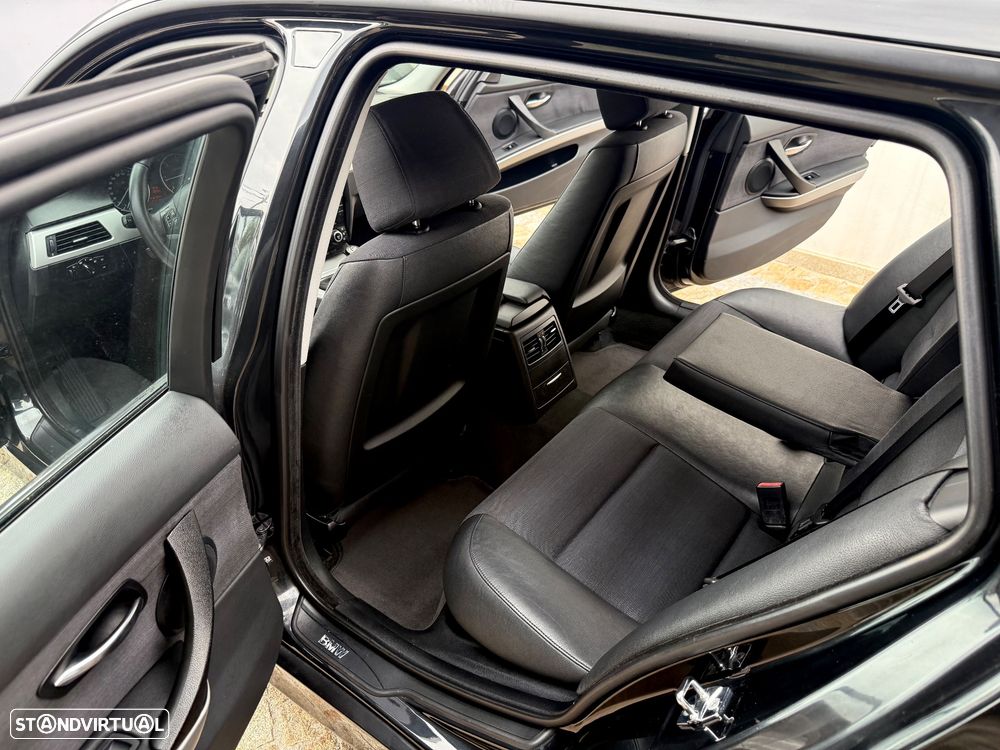 BMW 320 d Sport - 46