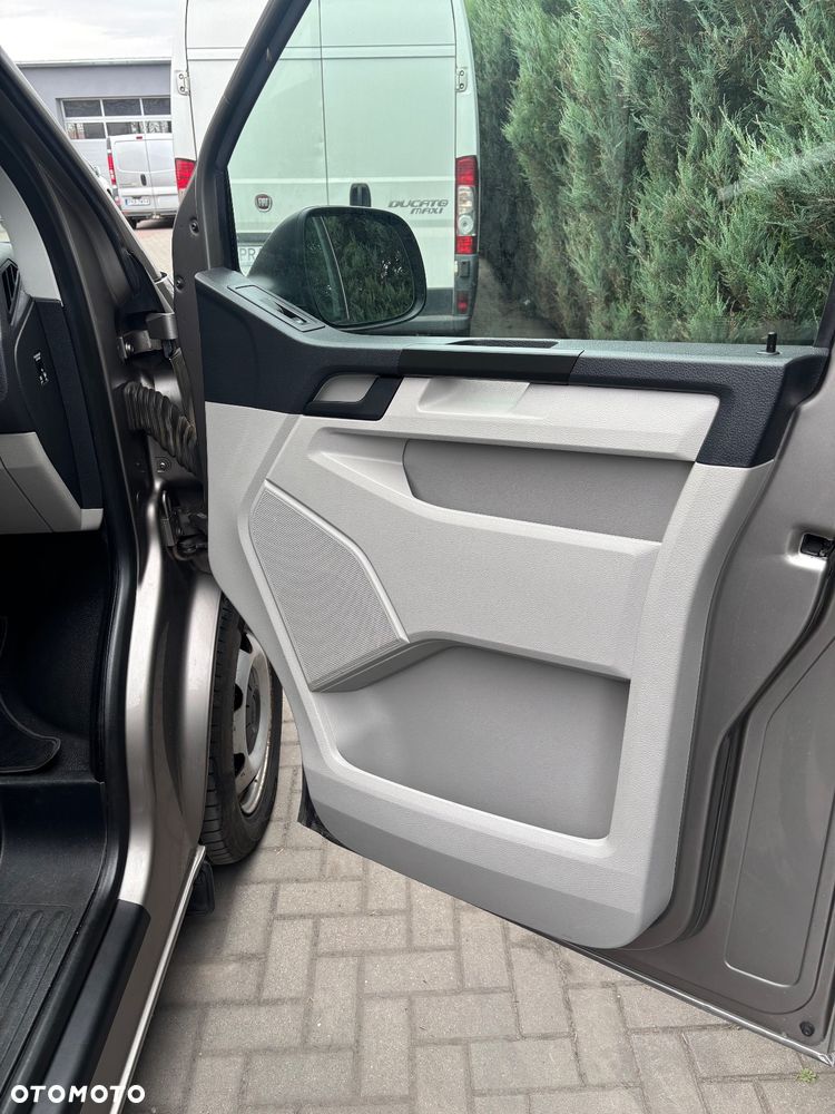 Volkswagen Transporter T6 - 20