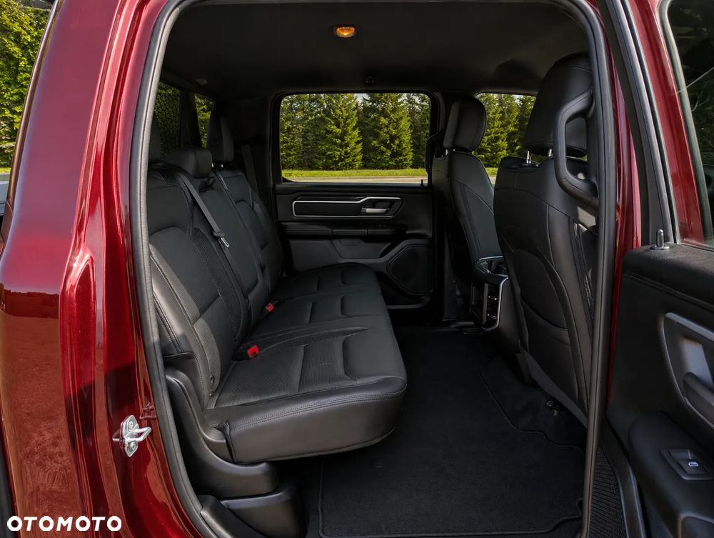 RAM 1500 Crew Cab Shortbed Bighorn - 17