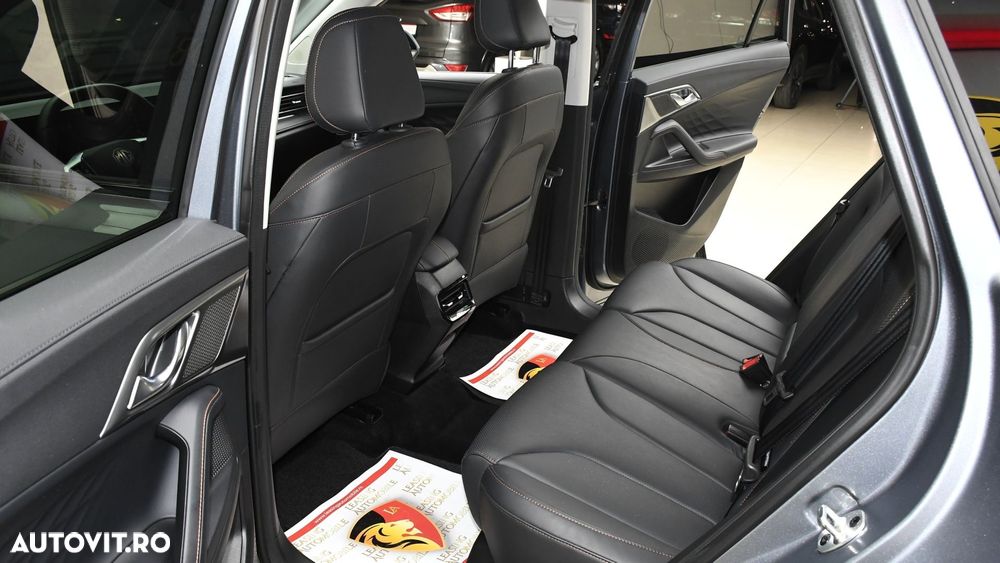 MG HS 1.5 T-GDi 7DCT Exclusive - 12