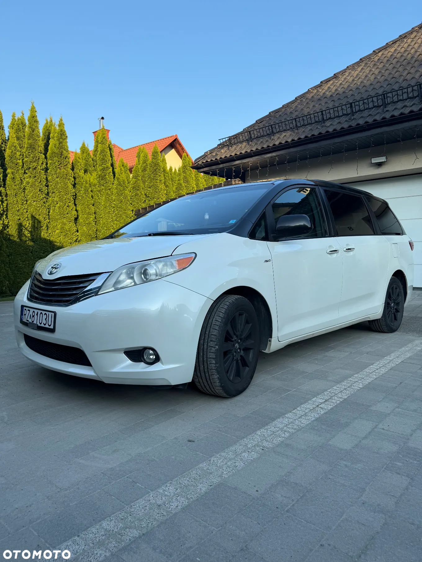 Toyota Sienna 3.5 V6 XLE AWD - 13