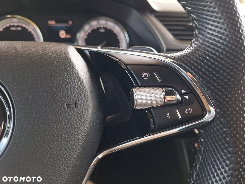 Skoda Superb 2.0 TDI SCR Sportline DSG - 30