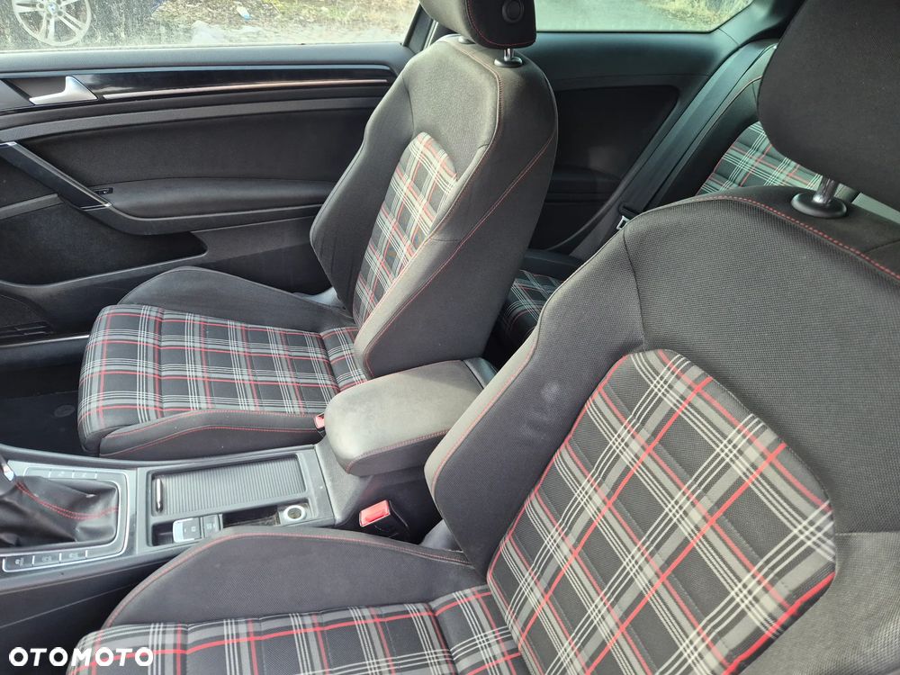 Volkswagen Golf GTI BlueMotion Technology - 15