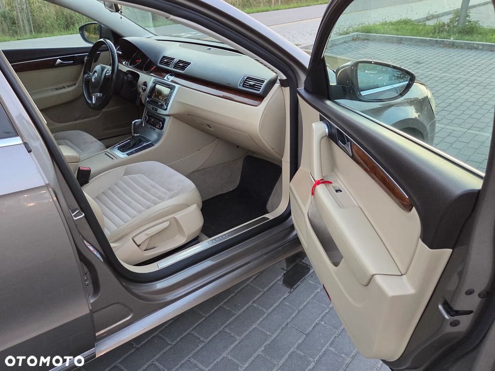 Volkswagen Passat - 19