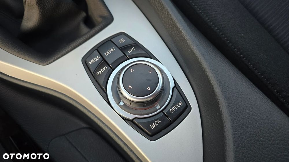 BMW X1 sDrive18i xLine - 20