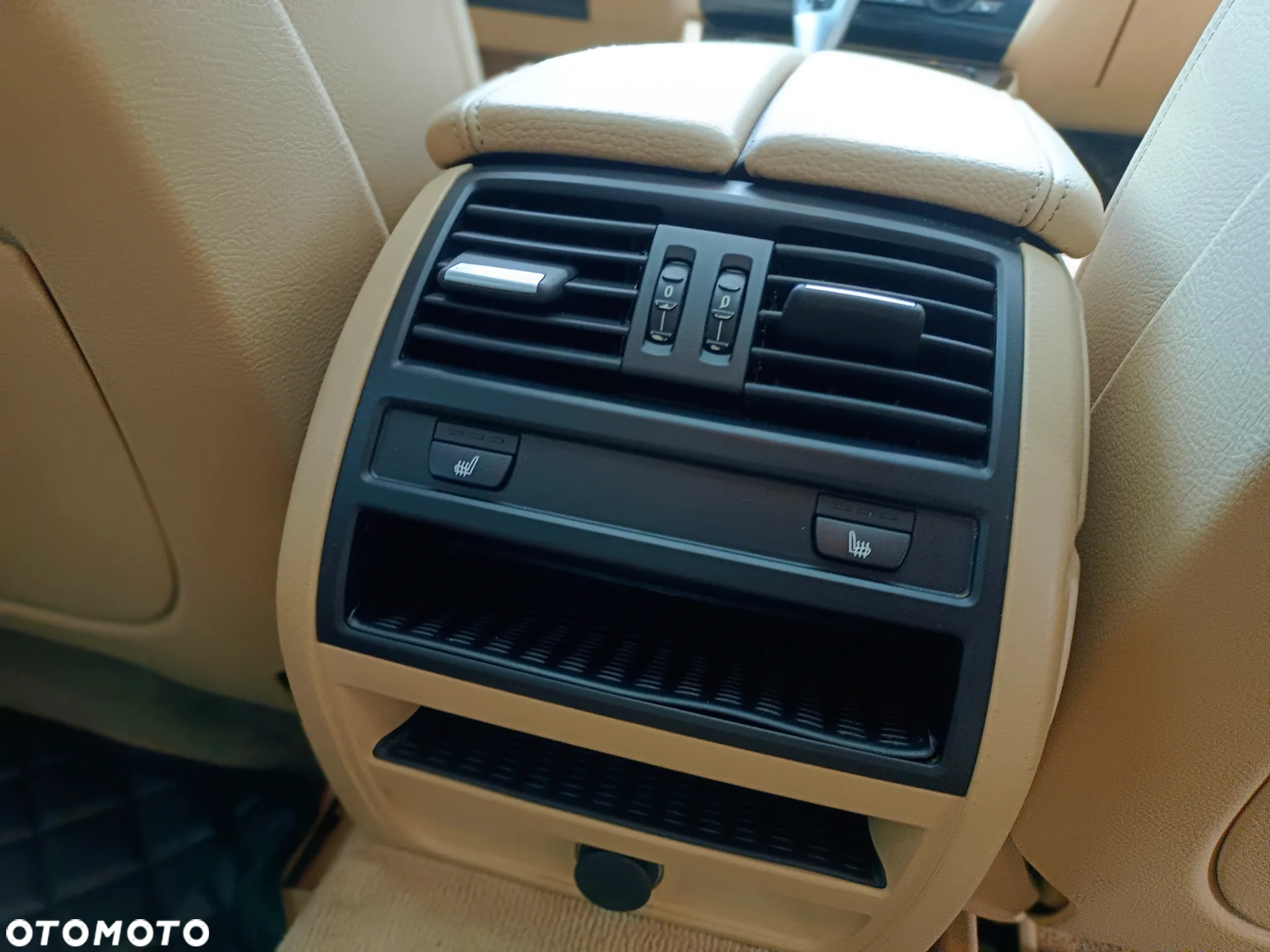 BMW Seria 5 528i xDrive Luxury Line - 22