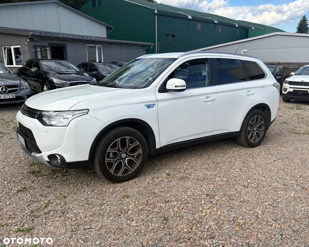 Mitsubishi Outlander 2.0 4WD Plus - 8