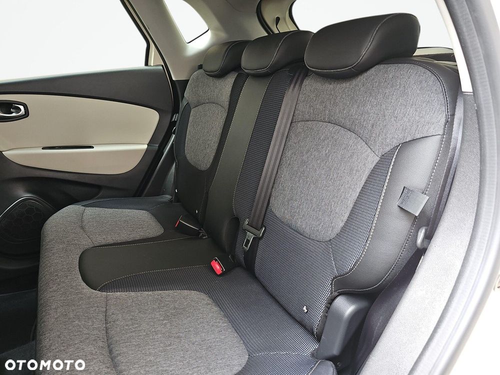 Renault Captur - 28