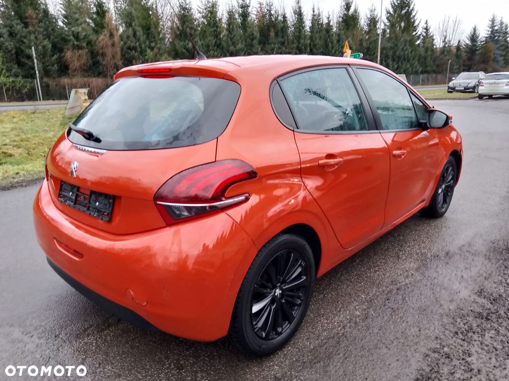 Peugeot 208 PureTech 82 Start & Stop Allure - 5