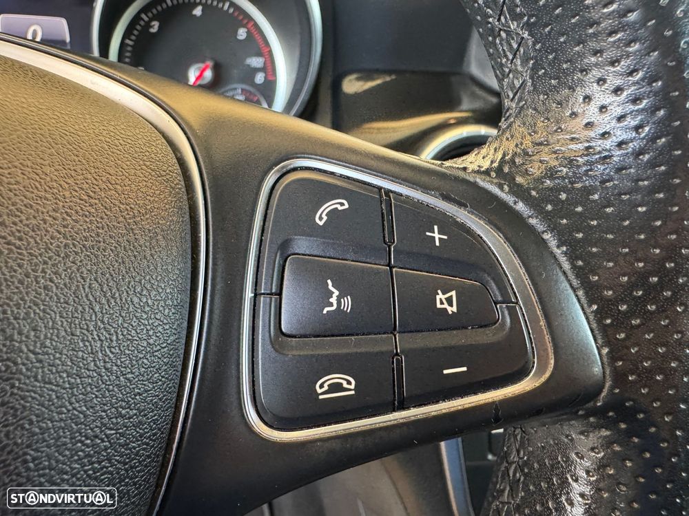 Mercedes-Benz CLA 180 - 15