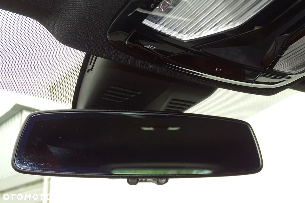 BMW Seria 3 320e M Sport - 37