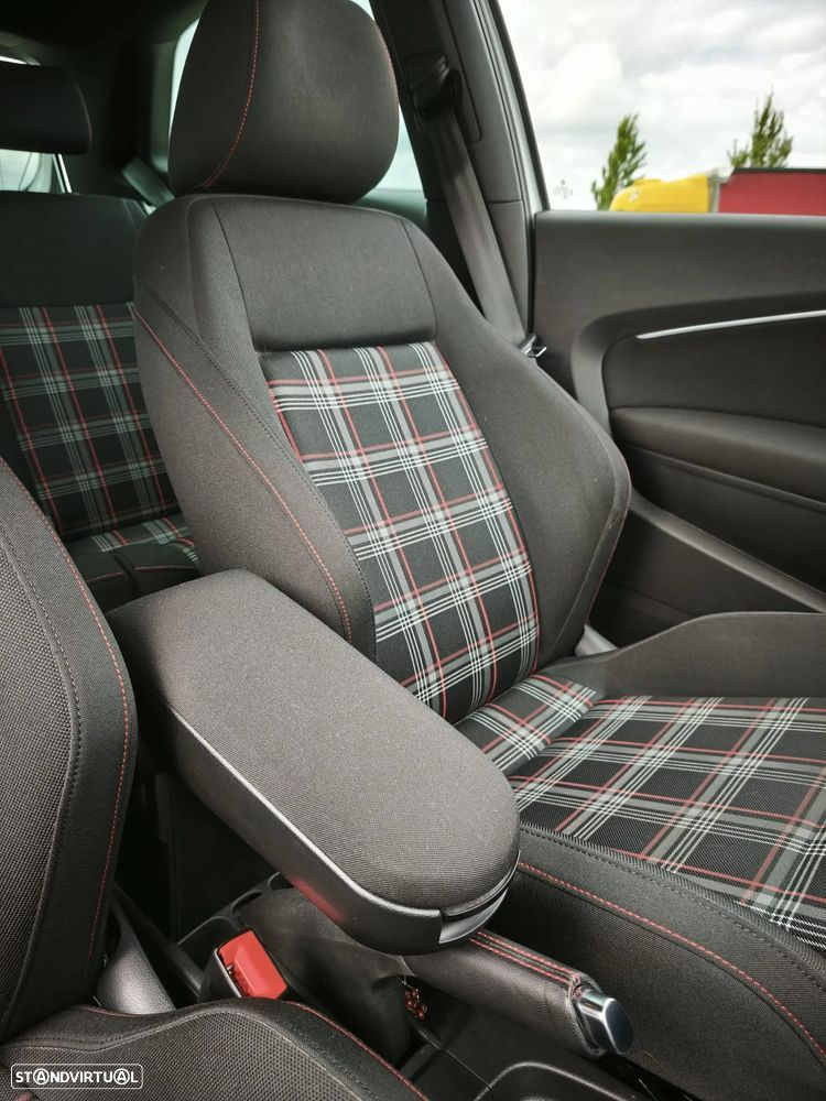 VW Polo 1.8 TSi GTi DSG - 21