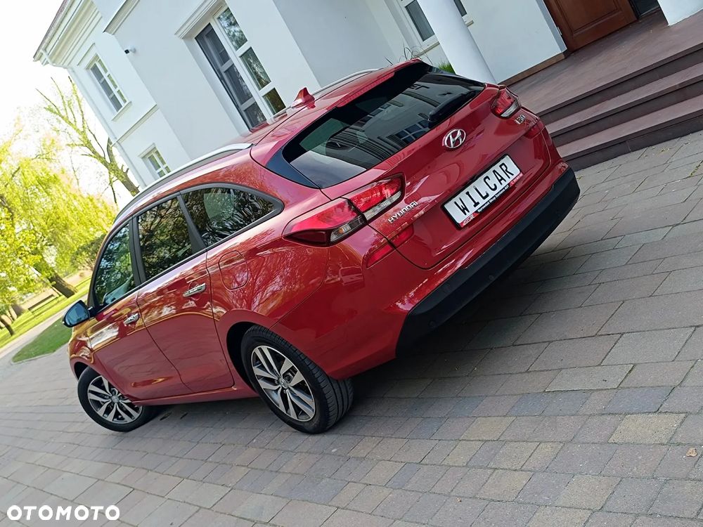 Hyundai i30 blue Kombi 1.6 CRDi Style - 4