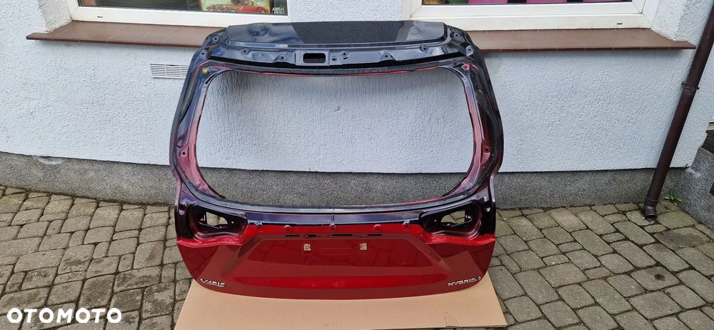 TOYOTA YARIS CROSS 20- KLAPA POKRYWA BAGAŻNIKA TYŁ - 1