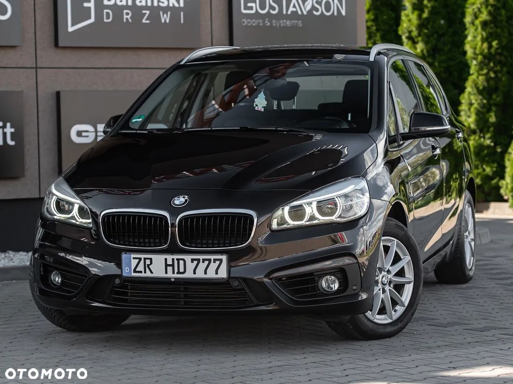BMW Seria 2 218i - 5