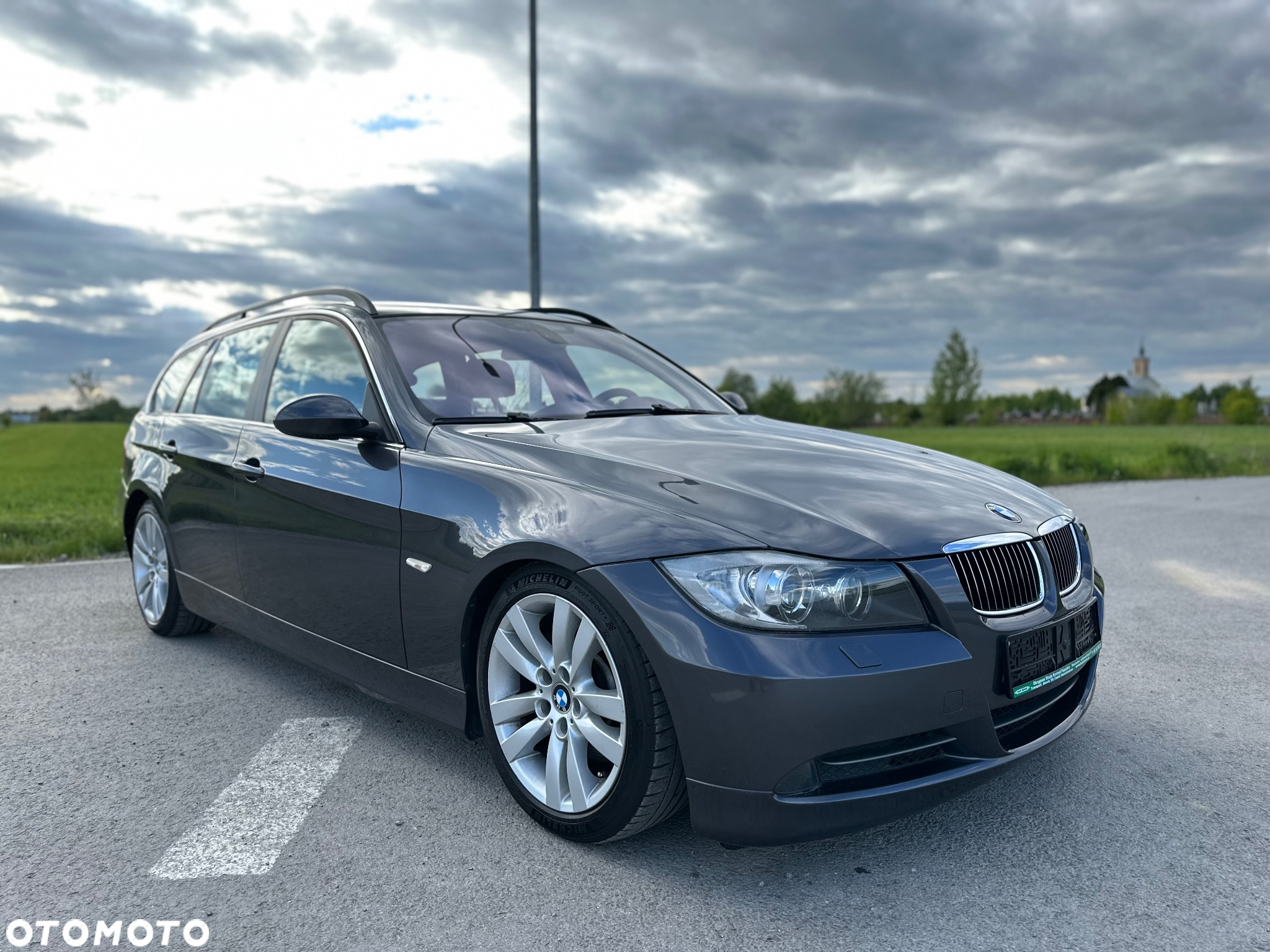 BMW Seria 3 330xi Touring - 3