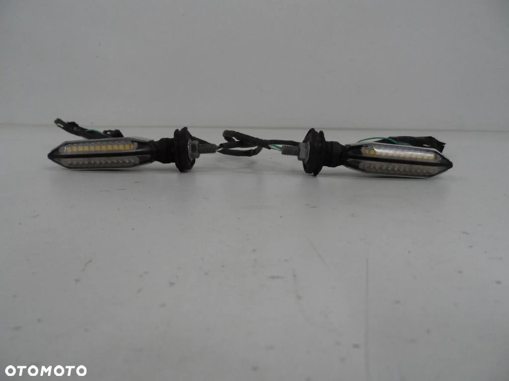 Yamaha MT07 kierunkowskaz kierunkowskazy P L - 2