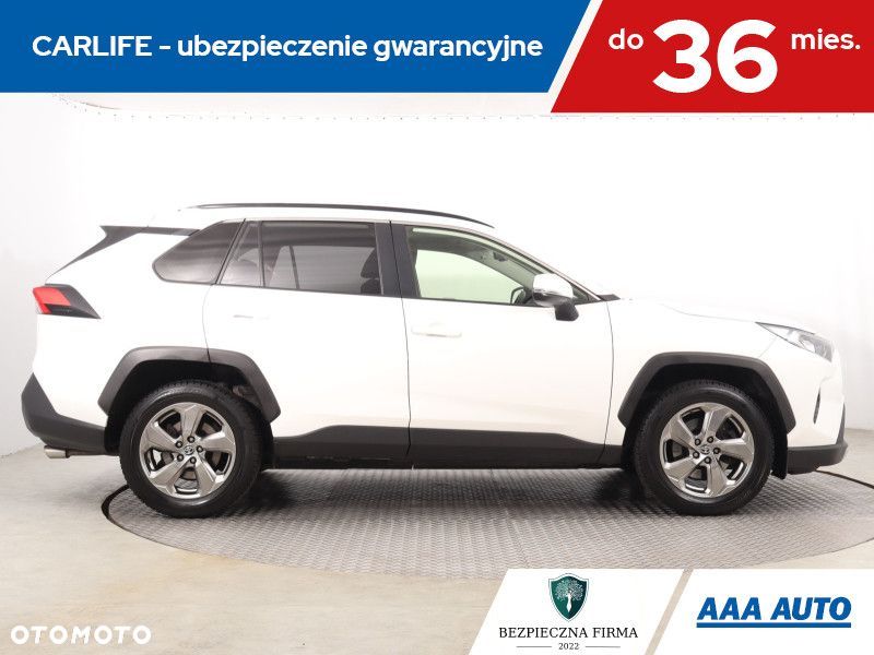 Toyota RAV4 - 8