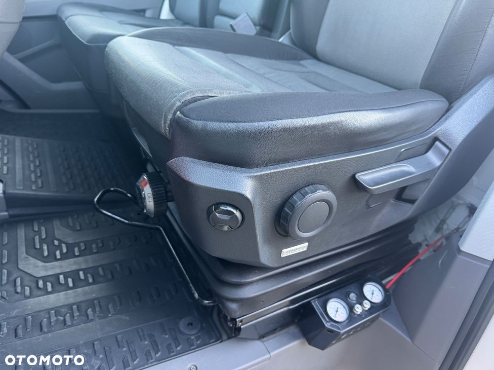 Volkswagen Crafter - 11