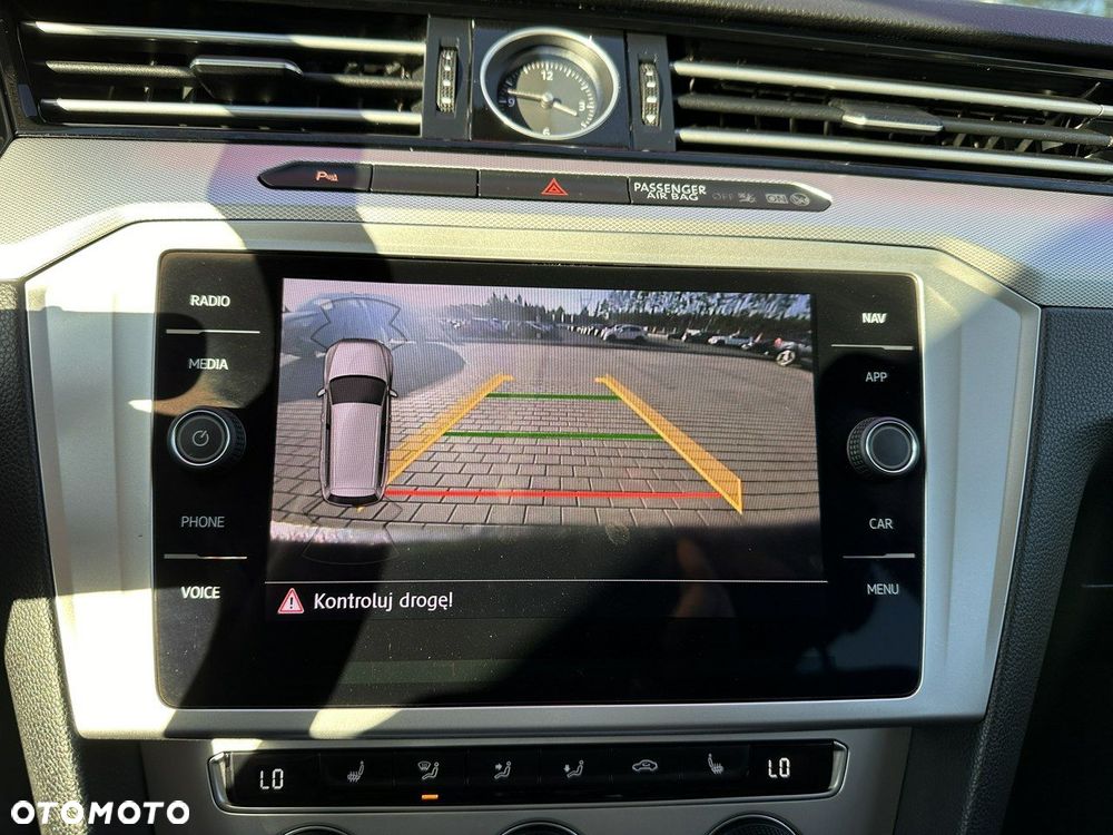 Volkswagen Passat Variant 2.0 TDI SCR DSG - 22