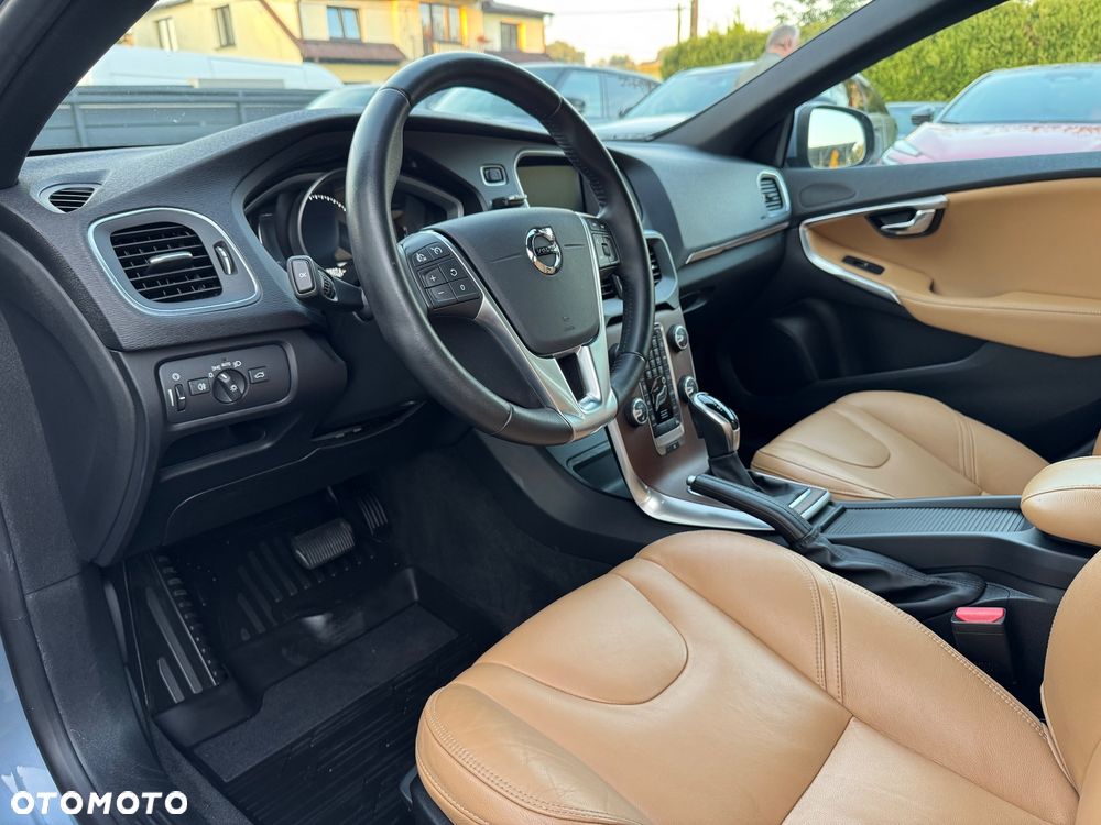 Volvo V40 D3 Geartronic Inscription - 17