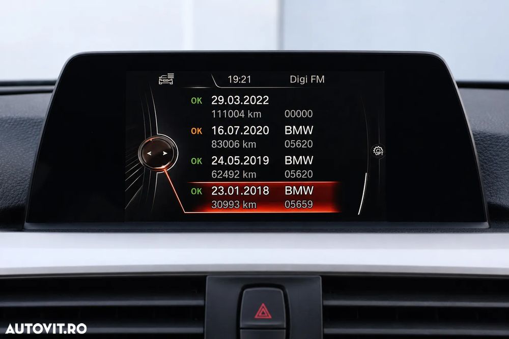 BMW Seria 3 318d Aut. - 28