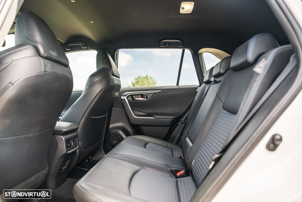 Toyota RAV4 2.5 HDF Square Collection - 13