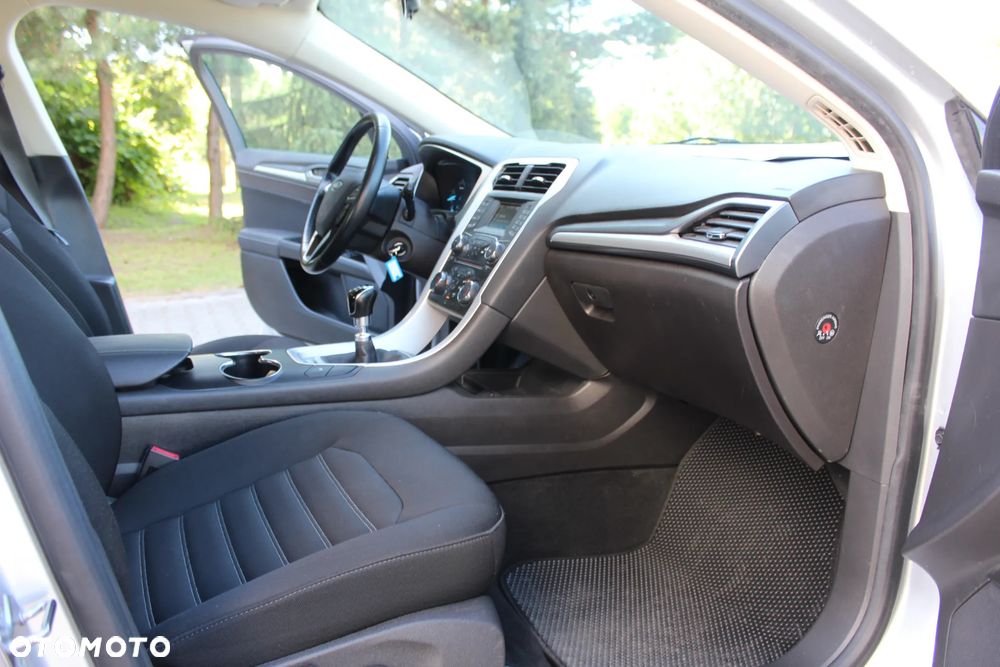 Ford Mondeo 1.5 EcoBoost Trend - 24