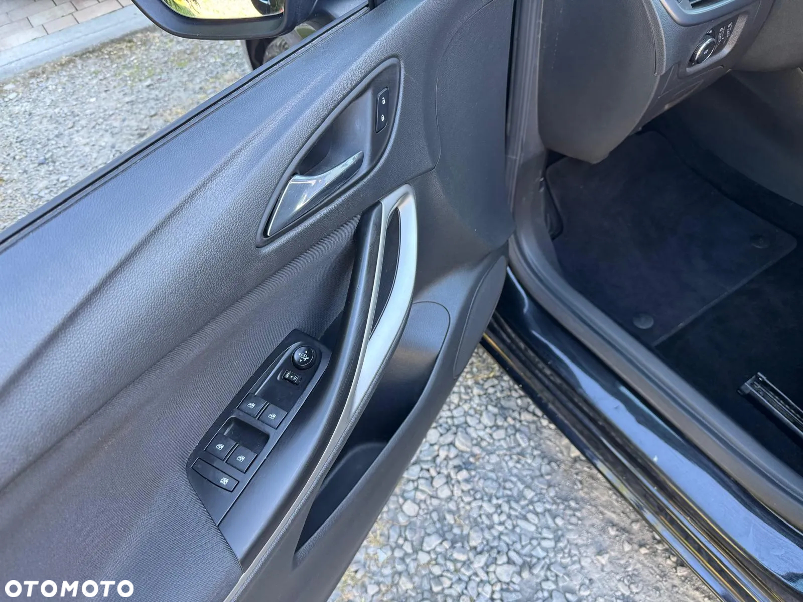 Opel Astra IV 1.6 CDTI Essentia - 6