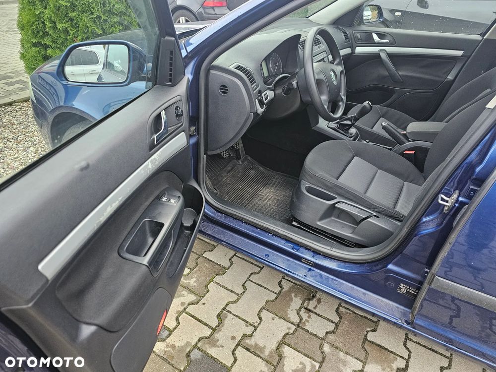 Skoda Octavia 1.6 - 12