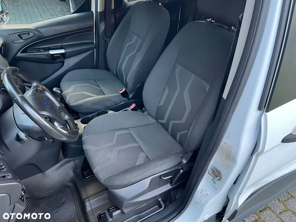Ford Tourneo Connect - 15