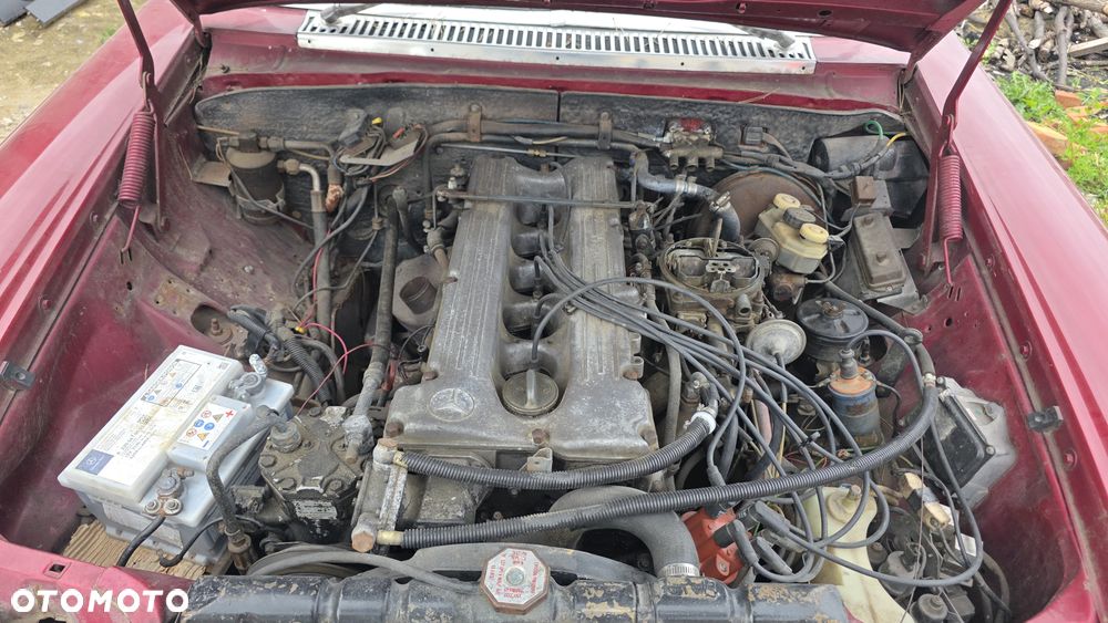 Mercedes-Benz 280 - 12