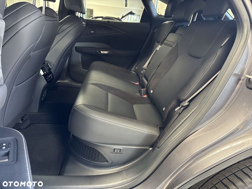 Lexus RX - 15