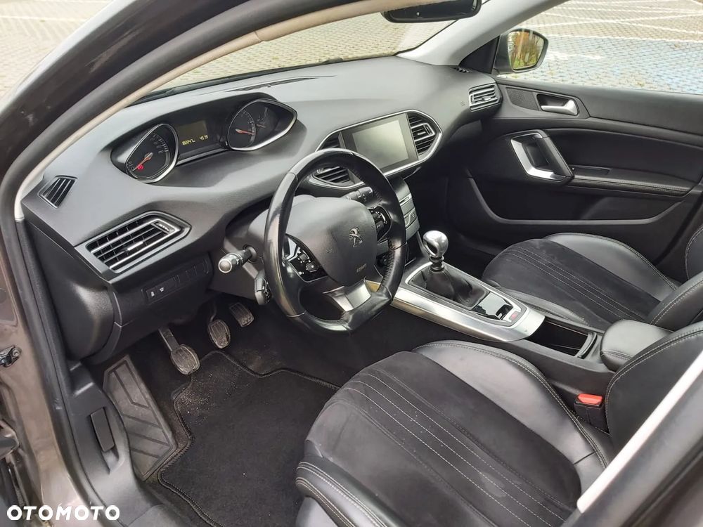 Peugeot 308 1.6 e-HDi Allure S&S - 10