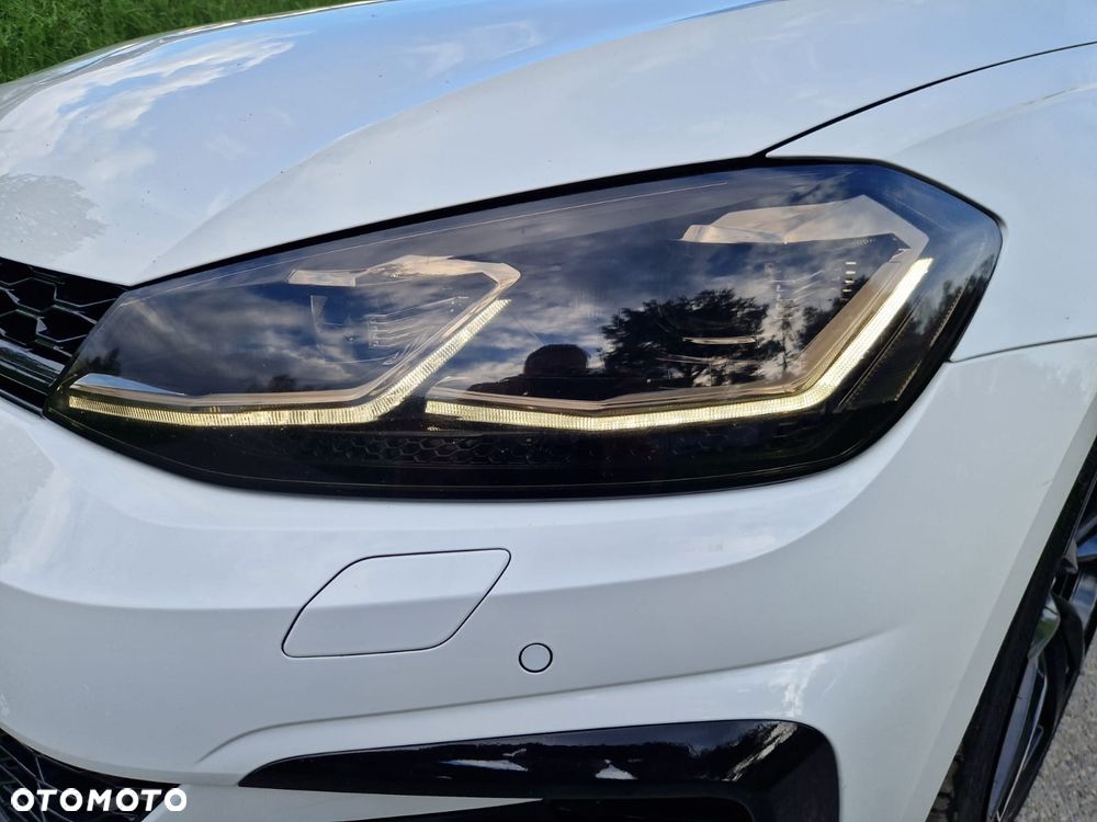 Volkswagen Golf - 38