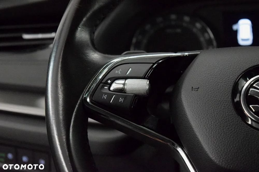 Skoda Octavia 2.0 TDI Ambition DSG - 17