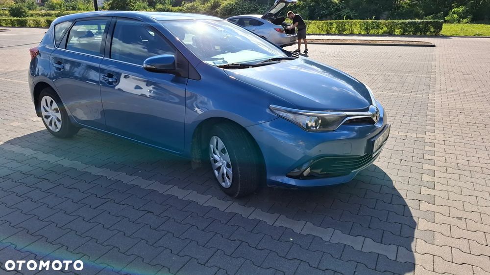 Toyota Auris 1.6 Premium - 8