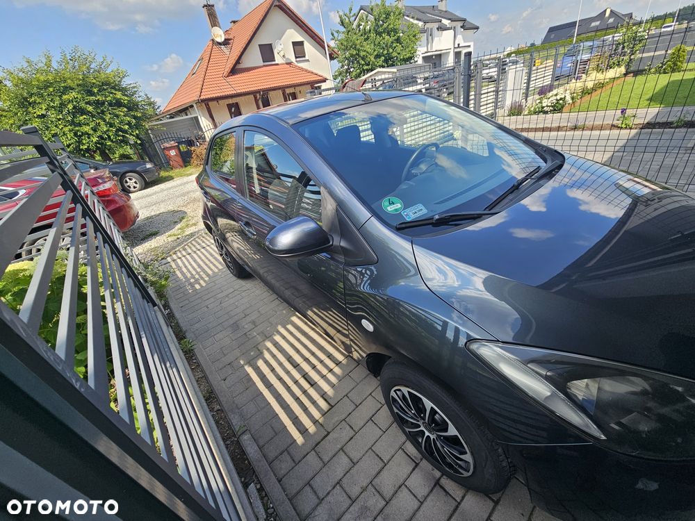 Mazda 2 - 6